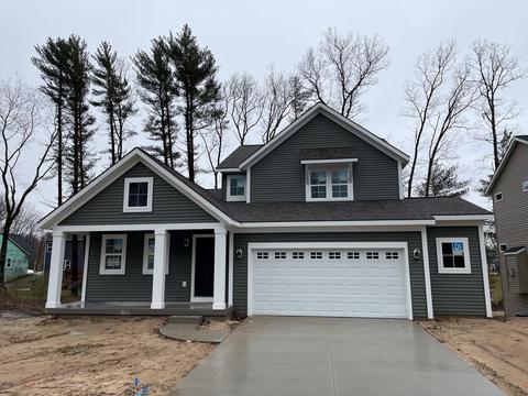 13488 Ashton Ct, Nunica, MI 49448