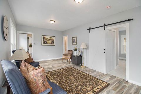930 Spring St, Jackson, MI 49202 photo 7