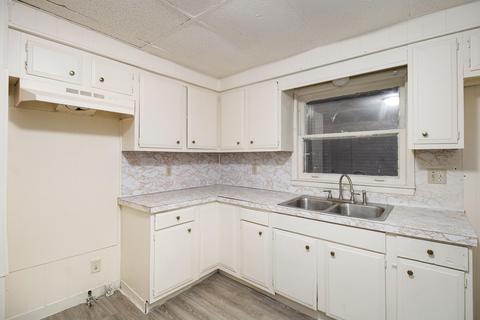 615 S Elm Ave, Jackson, MI 49203 photo 8