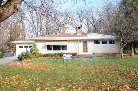 2011 Cascade Dr, Jackson, MI 49203 photo 1