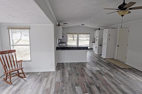 318 Bricker St, Belding, MI 48809 photo 9