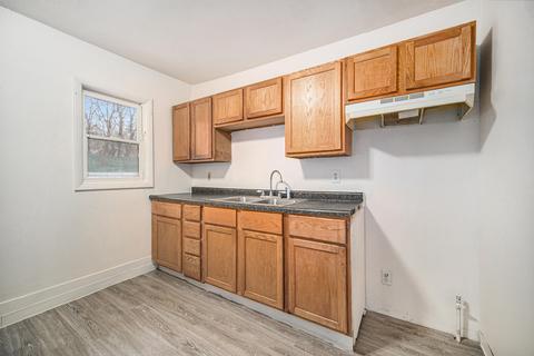 308 E Robinson St, Jackson, MI 49203 photo 5