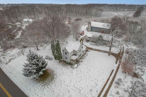 8494 36th St SE, Ada, MI 49301 photo 2
