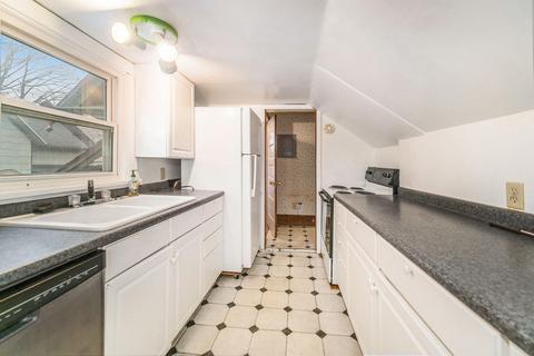 144 Bates St, Jackson, MI 49202 photo 14