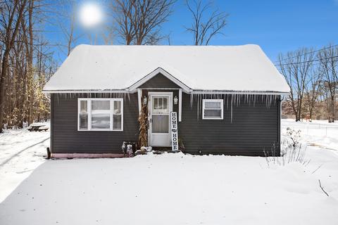 874 Riverview Dr, Plainwell, MI 49080 photo 1