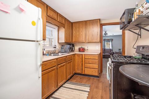 874 Riverview Dr, Plainwell, MI 49080 photo 4