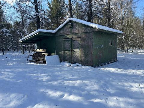 211 W 16th St, Baldwin, MI 49304 photo 4