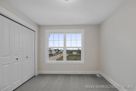 8169 Eagle Peak Dr, Jenison, MI 49428 photo 15
