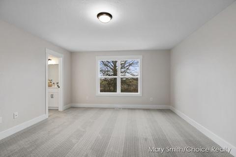 8169 Eagle Peak Dr, Jenison, MI 49428 photo 11