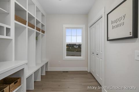 8169 Eagle Peak Dr, Jenison, MI 49428 photo 9