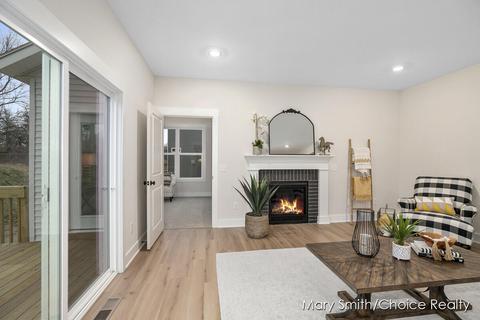 8169 Eagle Peak Dr, Jenison, MI 49428 photo 4