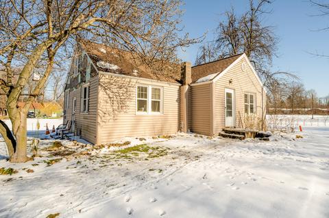 5049 E Britain Ave, Benton Harbor, MI 49022