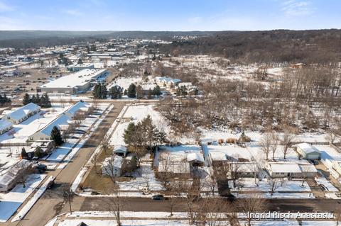 216 Roberta Jayne Dr, Lowell, MI 49331 photo 22