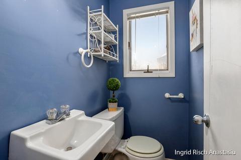 216 Roberta Jayne Dr, Lowell, MI 49331 photo 8