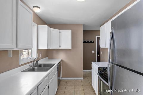 216 Roberta Jayne Dr, Lowell, MI 49331 photo 5