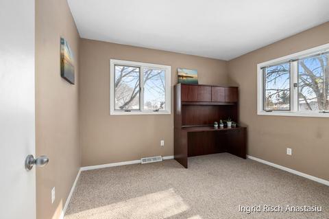 216 Roberta Jayne Dr, Lowell, MI 49331 photo 10
