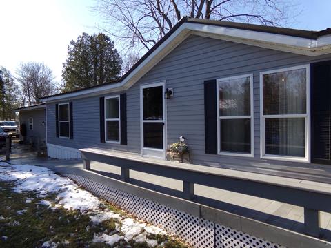 5387 Circle Dr, Reading, MI 49274 photo 1