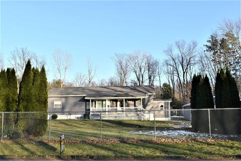 6565 Blackman Rd, Jackson, MI 49201 photo 2