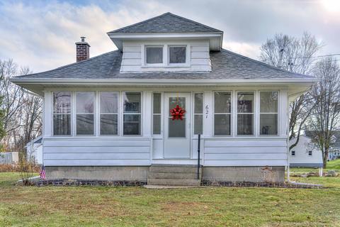 621 Royal Dr, Jackson, MI 49202 photo 1