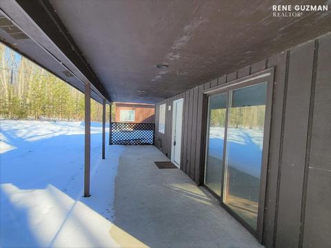 10297 Woods Rd, Gladwin, MI 48624 photo 5