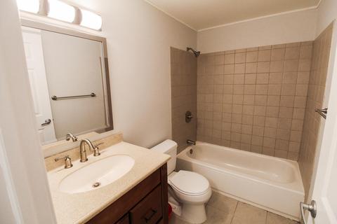 46503 Meadow Ln, Macomb, MI 48044 photo 11