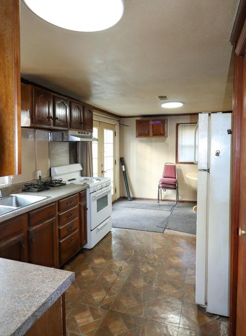 7243 Fairmount Ave, Jackson, MI 49201 photo 12