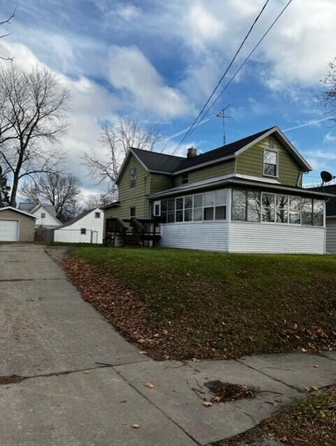611 Chester St, Jackson, MI 49203 photo 1