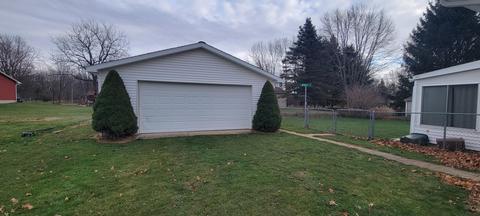 708 Madison St, Bellevue, MI 49021 photo 6