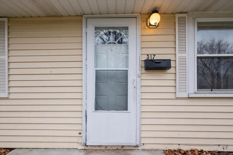 317 E Monroe St, Jackson, MI 49202 photo 2