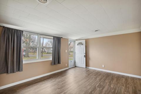 317 E Monroe St, Jackson, MI 49202 photo 4