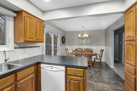 975 76th St SE, Byron Center, MI 49315 photo 7