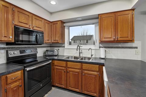 975 76th St SE, Byron Center, MI 49315 photo 6