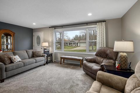 975 76th St SE, Byron Center, MI 49315 photo 3