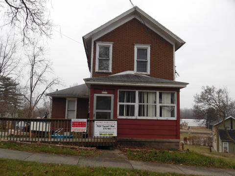 1501 Sweet Ave, Jackson, MI 49203