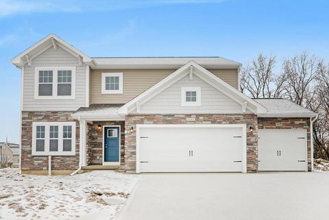 5541 Paxton Ct, Portage, MI 49024