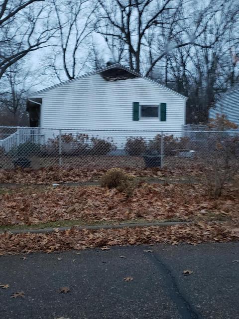 936 E Hackley Ave, Muskegon, MI 49444 photo 4