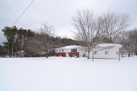 7870 Durham Rd, Whitehall, MI 49461 photo 3