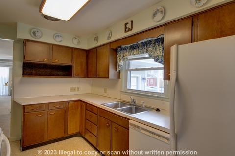 1539 Strathmoor Ln, Jackson, MI 49203 photo 10