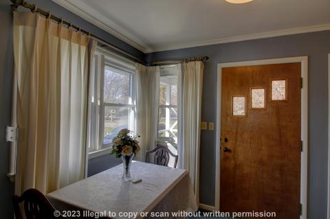 1539 Strathmoor Ln, Jackson, MI 49203 photo 9