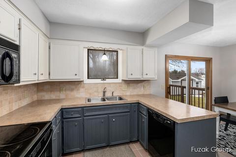 6887 Eric Ave, Jenison, MI 49428 photo 11