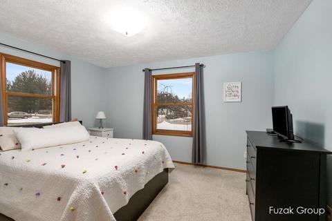 6887 Eric Ave, Jenison, MI 49428 photo 14