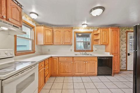 5700 Mccrum Rd, Jackson, MI 49201 photo 5