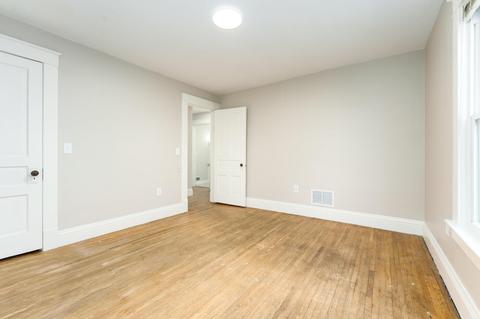 401 E Green St, Marshall, MI 49068 photo 17