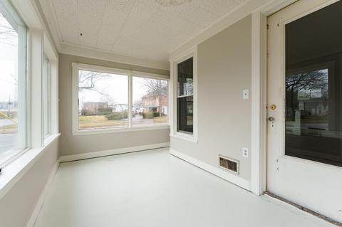 401 E Green St, Marshall, MI 49068 photo 3