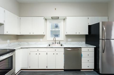 401 E Green St, Marshall, MI 49068 photo 13