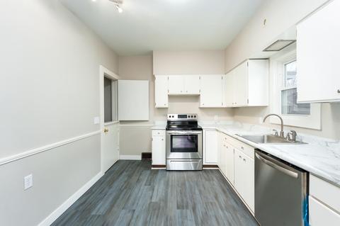 401 E Green St, Marshall, MI 49068 photo 10