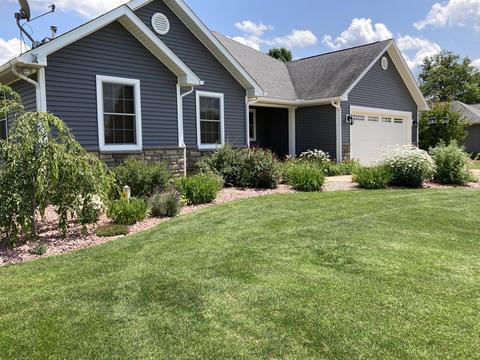 165 Jeremy St, Constantine, MI 49042 photo 2