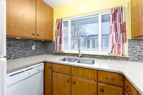 7 Cinderella Cir, Springfield, MI 49037 photo 6