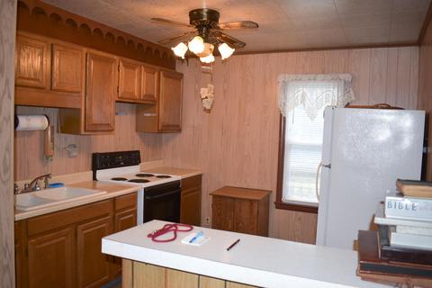 216 N Main St, Montgomery, MI 49255 photo 6