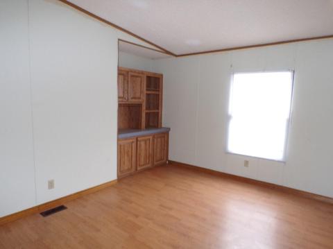 409 Steffey St, Crystal, MI 48818 photo 6